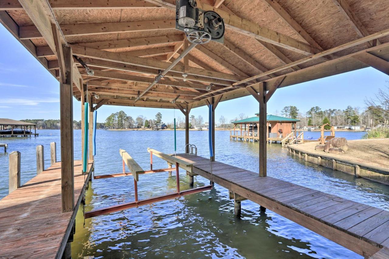 Lakefront Sparta Cottage With Decks And Boat Dock Exteriör bild