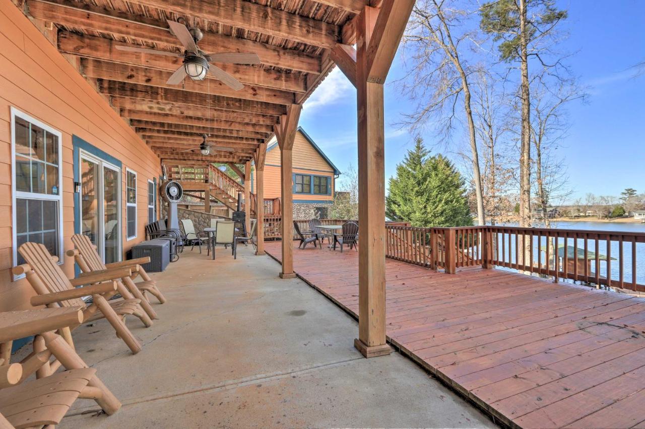 Lakefront Sparta Cottage With Decks And Boat Dock Exteriör bild